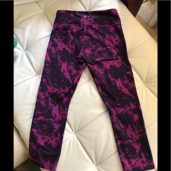 Lululemon 🧞‍♀️ Wunder Under Cropped Leggings - Picture 4 of 7